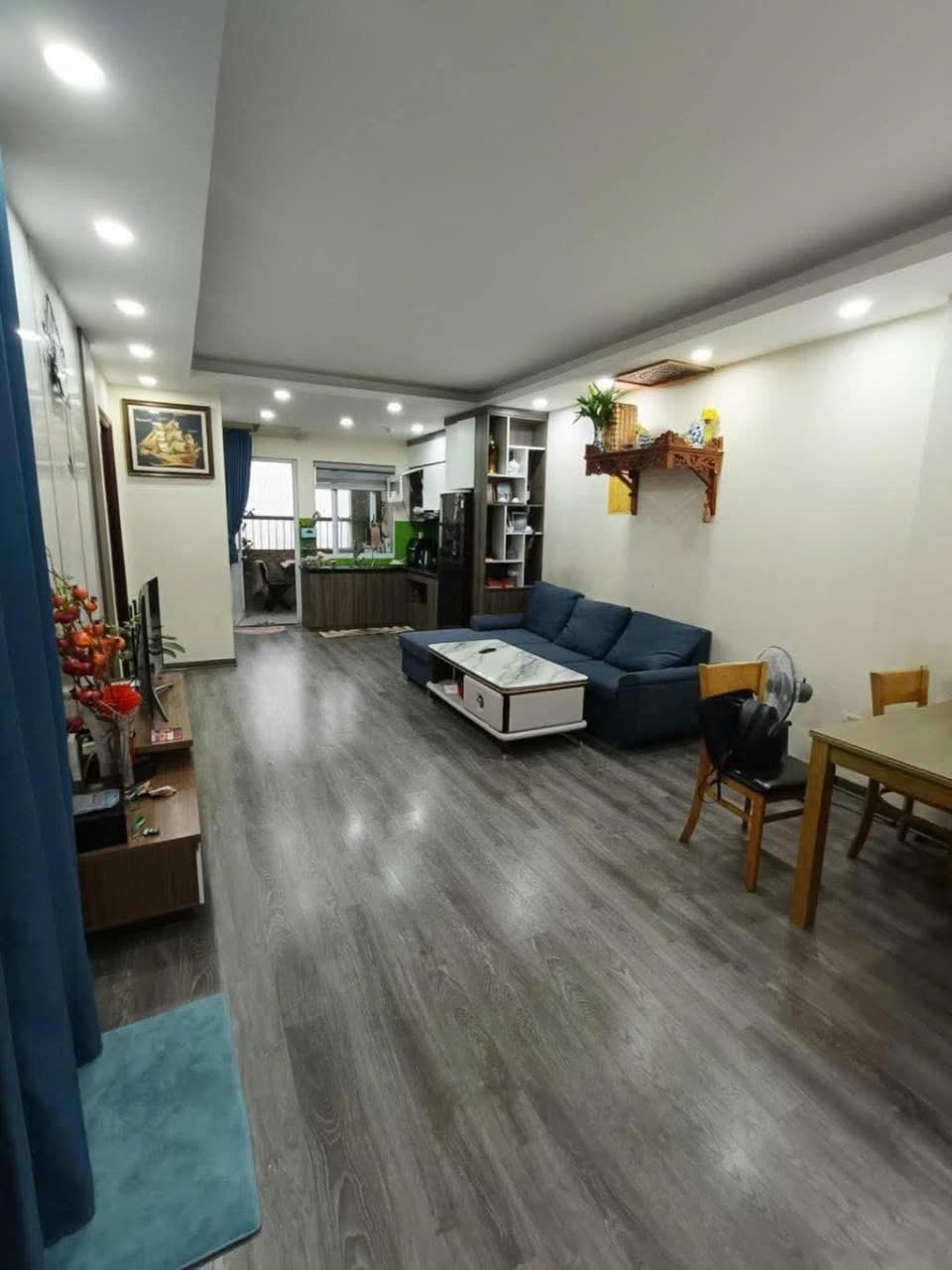 CĂN HỘ ĐẸP - GIÁ TỐT - Chính Chủ Cần Bán Chung Cư CT2a Thạch Bàn, Long Biên, Hà Nội