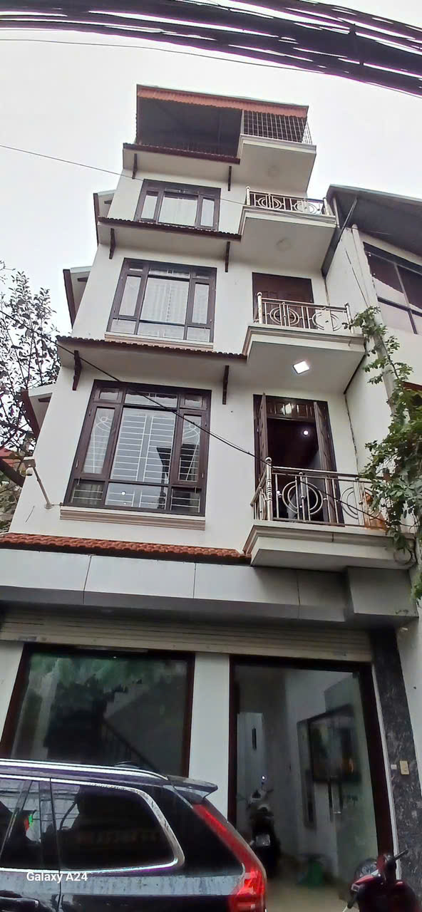 Bán nhà phân lô Mạc Thái Tổ, 55m2, 5 tầng, ô tô tránh, vỉa hè, ở yên tĩnh cực sướng hoặc làm VP