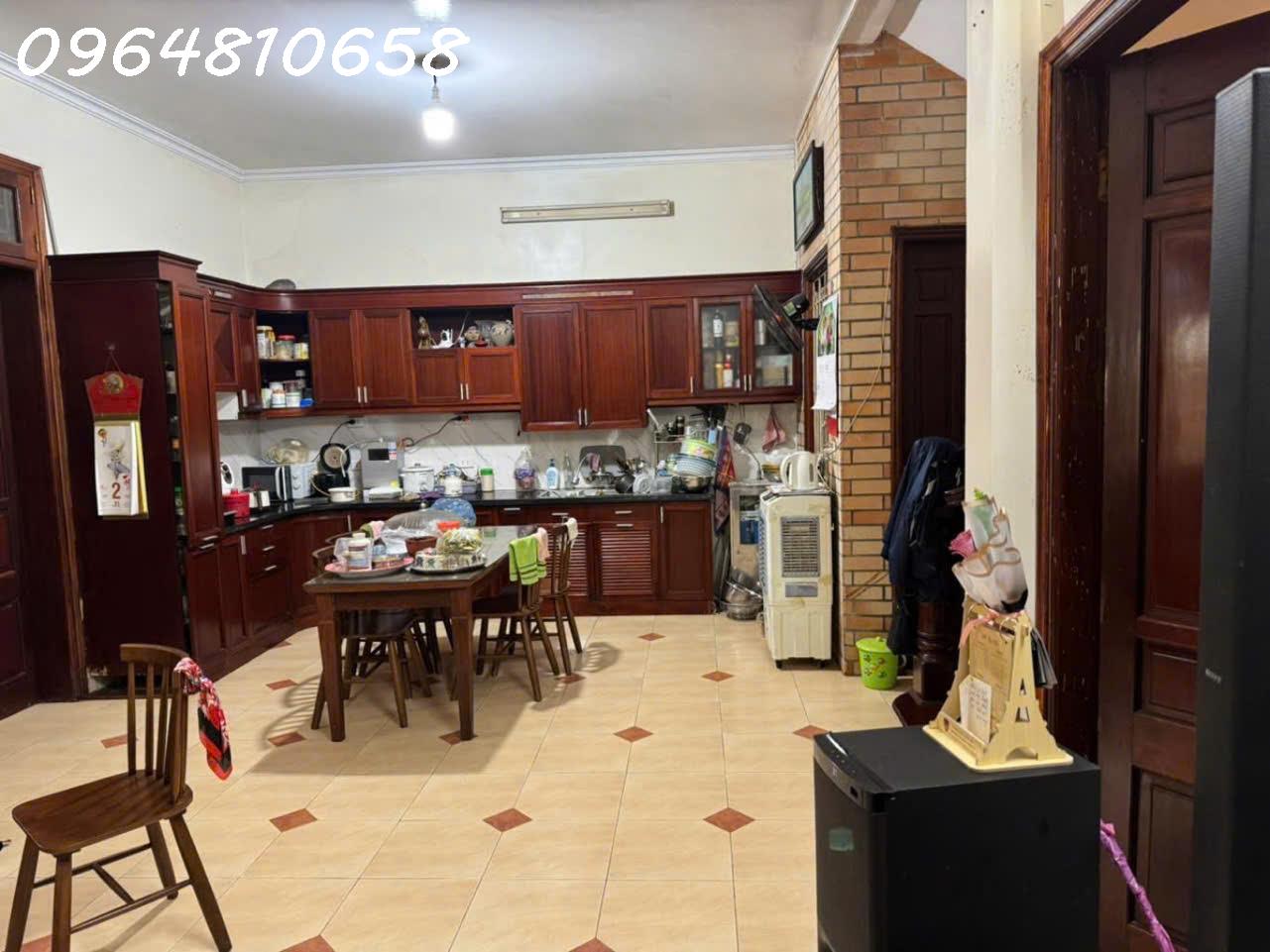 CHỦ CẦN BÁN GẤP. GIẢM SỐC 1 TỶ. SIÊU PHẨM, BIỆT THỰ SÂN VƯỜN - MẶT TIỀN SIÊU ĐẸP - KHU VỰC PHÁT TRIỂN TỪNG NGÀY.