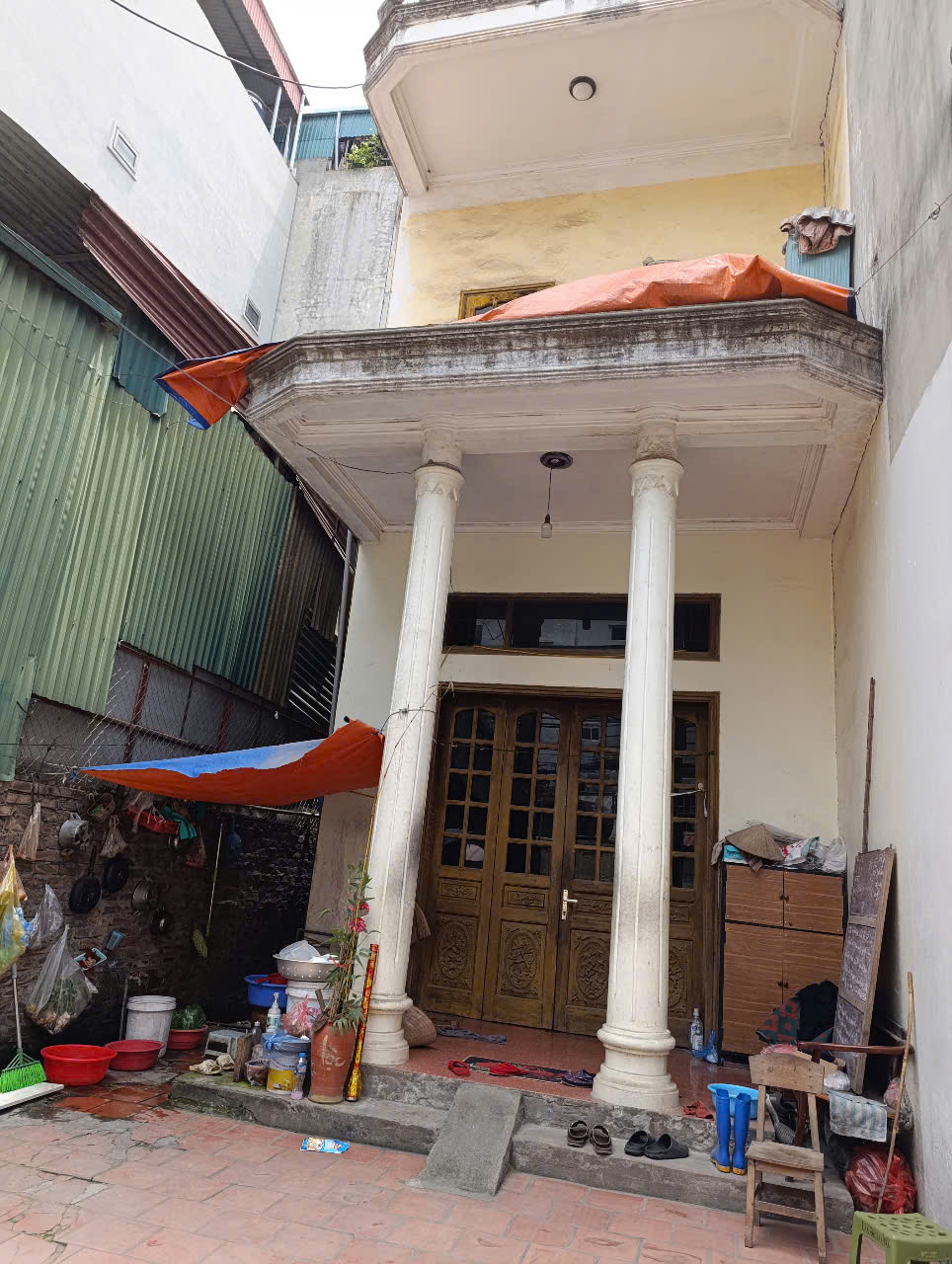 BÁN ĐẤT TẶNG NHÀ 4 TẦNG - THỬA ĐẤT ĐẸP - MẶT NGÕ THÔNG - Ô TÔ - KINH DOANH 76m, 3 tầng, MT 4,5m, 26.5 tỷ