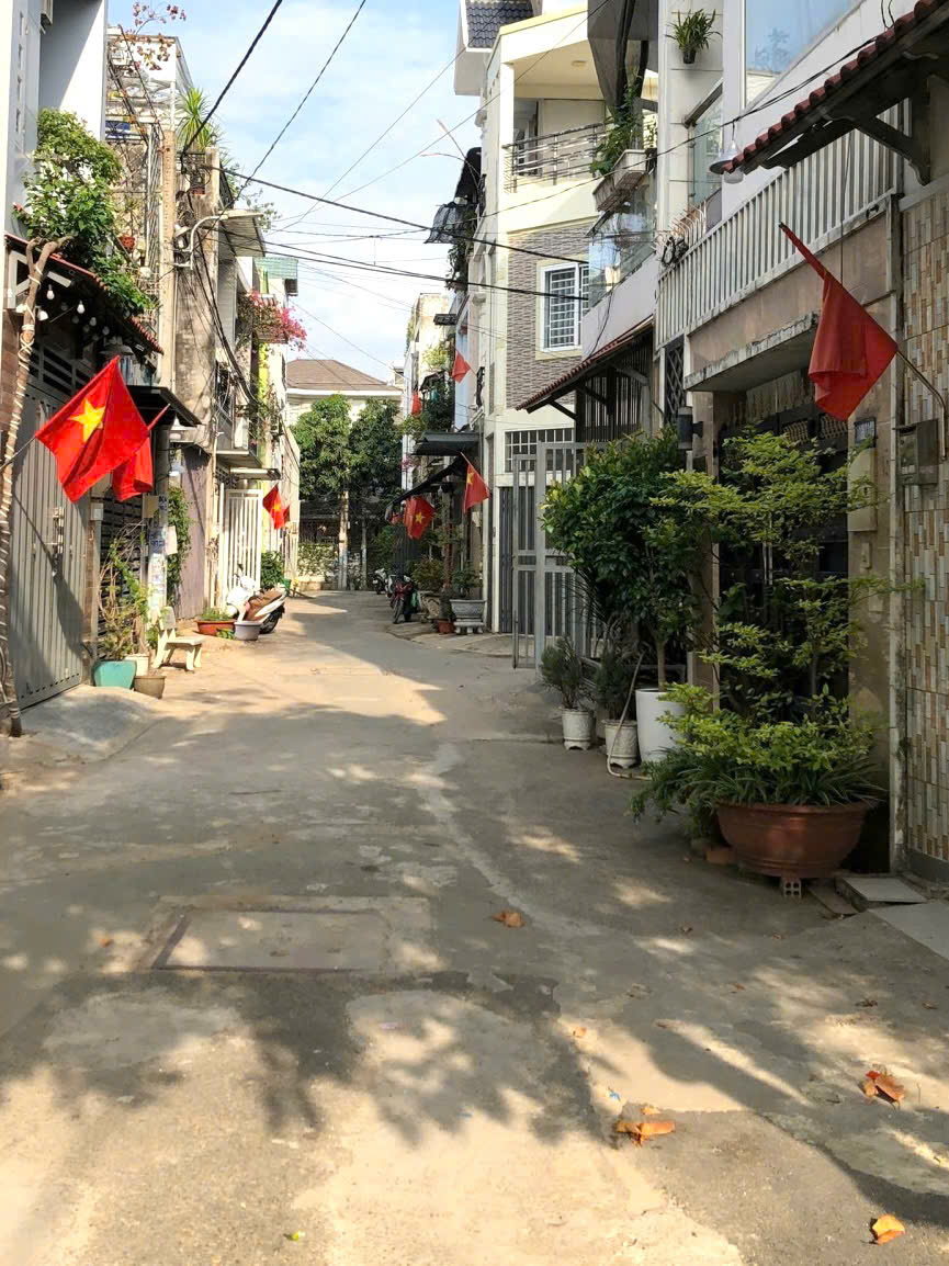 Đất Phân Lô Mới Về, Hẻm Xe Hơi, Gần Chợ Long Trường, Q9, DT 60m2, Chỉ 3.3tl