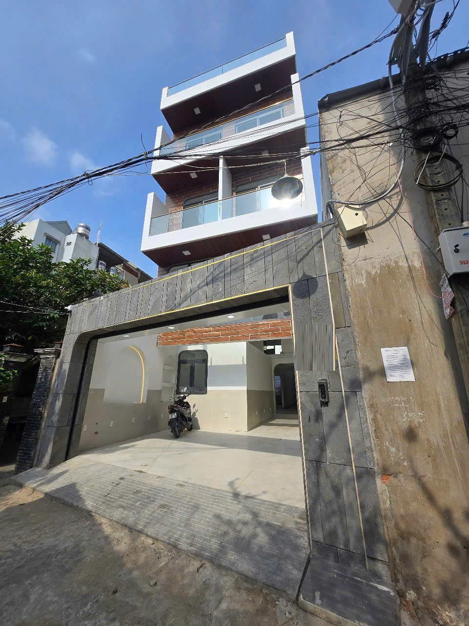 BÁN CHDV 15 PHÒNG 90TR/THÁNG NGAY GIGAMALL PHẠM VĂN ĐỒNG - 0985608188.