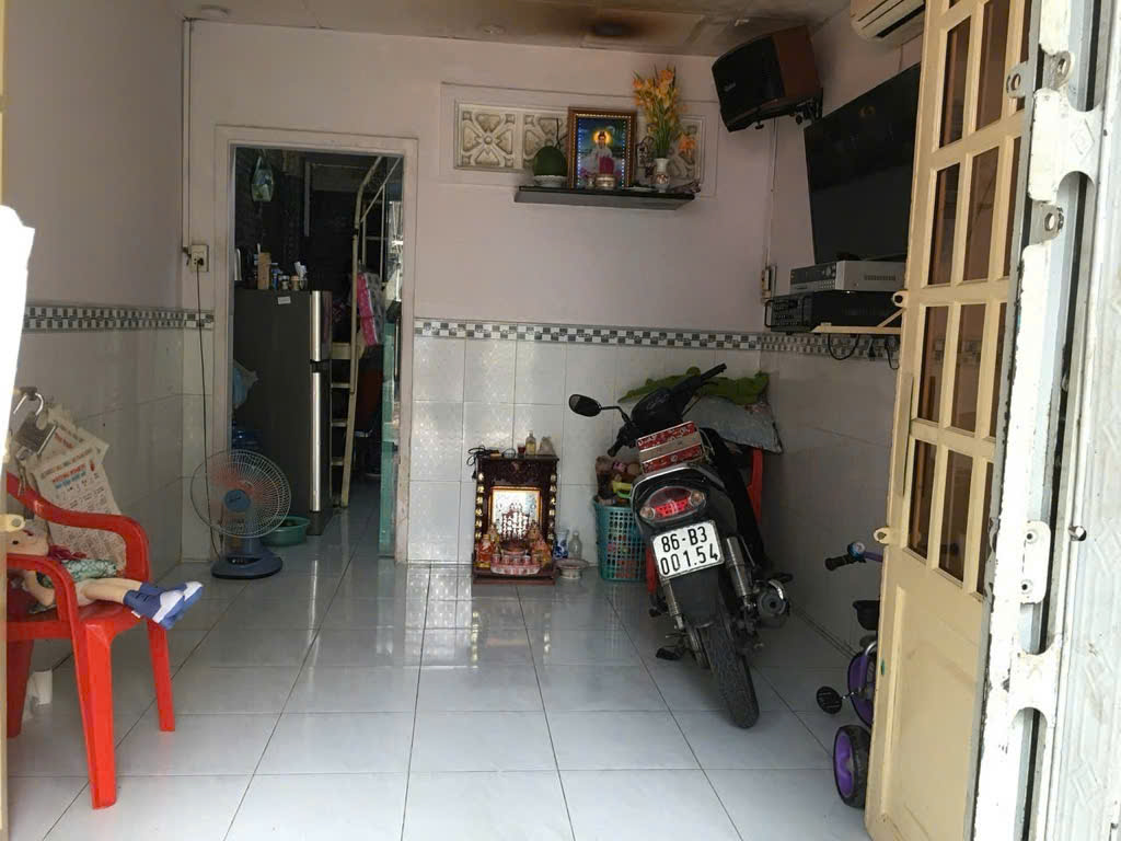 NHÀ BÁN P. ĐÔNG HƯNG THUẬN, Q12- HẺM 3 GÁC SẠCH SẼ - 21 M2 - 2.3 TỶ