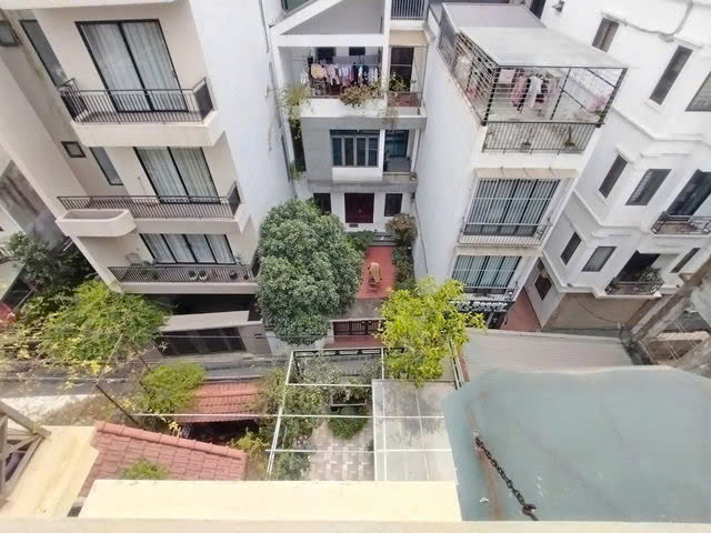 SIÊU PHẨM BIỆT THỰ SÂN VƯỜN PHỐ NGỌC THỤY - 2 THOÁNG 100m2,5 tầng 21.5 tỷ Long Biên.