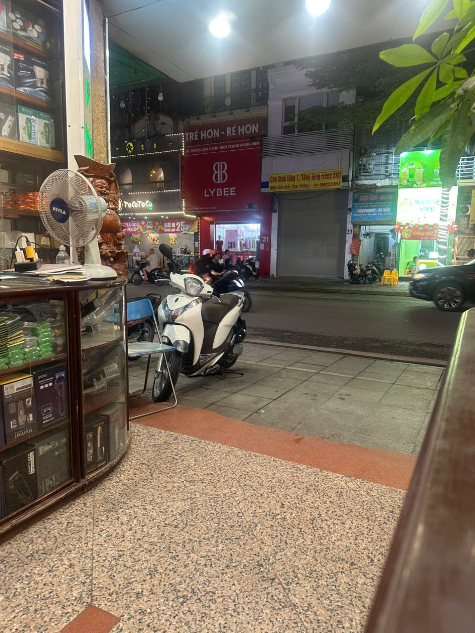 Siêu phẩm 1 mặt phố, 2 mặt ngõ, mặt tiền khủng, kinh doanh đa dạng, vị trí kim cương, ngay ngã tư Lê Duẩn, giá nhỉnh 3x