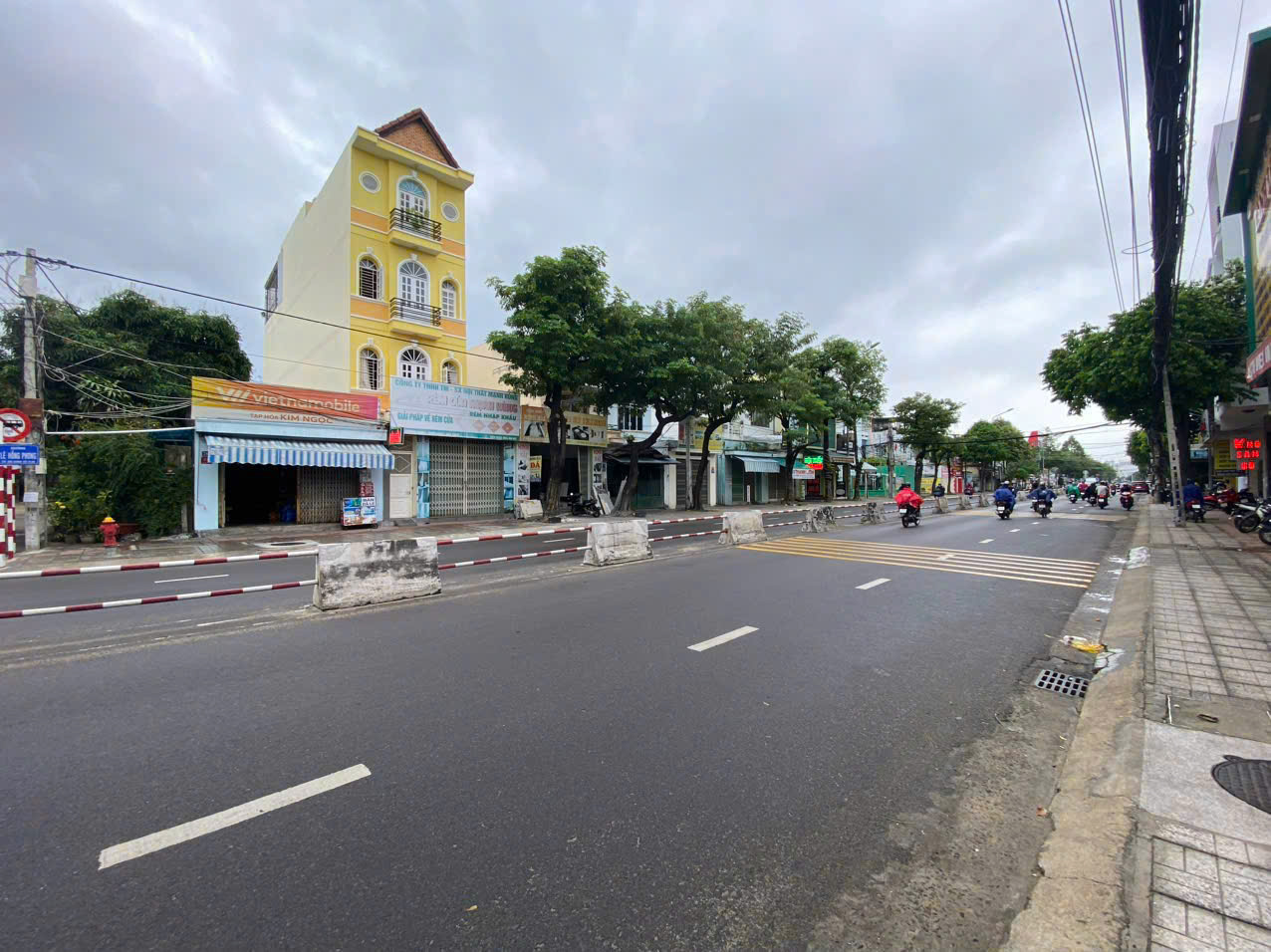Bán nhà mặt tiền Lê Hồng Phong , Nha Trang . Diện tích 130m bán 10,5 tỷ em Hồng