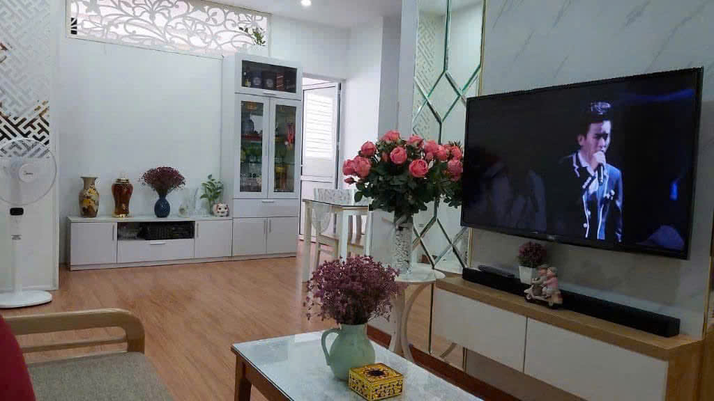 Căn hộ chung cư, sổ đỏ, toà - Vinaconex mặt đường Nguyễn Xiển - quận Hoàng Mai, 60m2, 2 ngủ, giá chỉ 3.9 tỷ