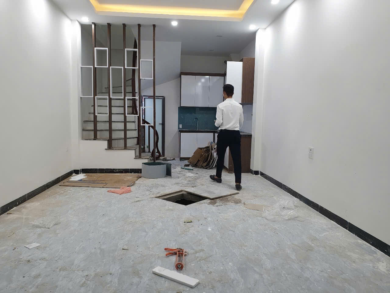 BÁN NHÀ TẢ THANH OAI - GÂN CẦU BƯƠU, GẦN VIỆN 103 - 31,5M2 5 TẦNG MT4,4M GIÁ HƠN 4 TỶ
