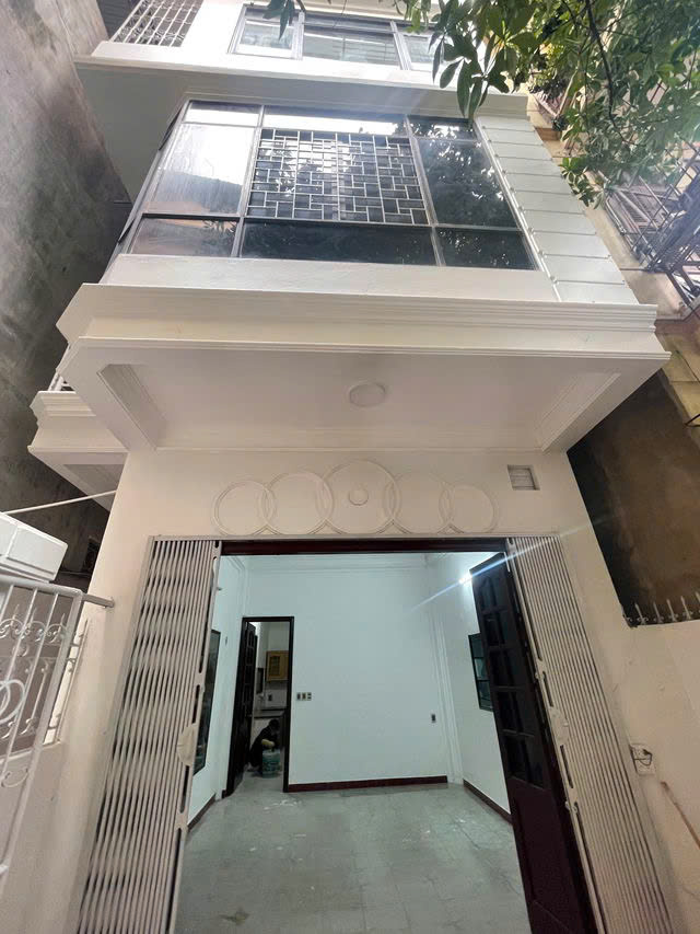 NHÀ ĐẸP NGÕ THÔNG Hoàng Như Tiếp 51/56m2, 4 tầng,mặt tiền 4.3m, 8.4 tỷ Long Biên.