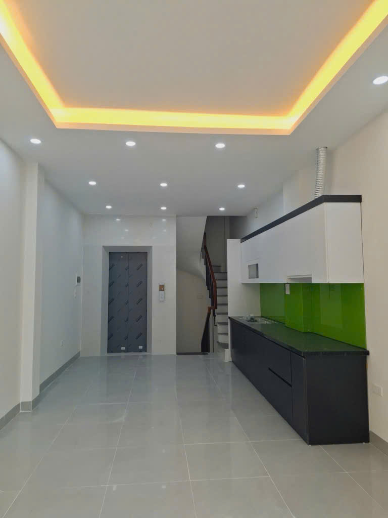 Siêu phẩm phố Hồng Tiến – Gara ô tô – Thang máy – 72m² – Nhỉnh 12 Tỷ