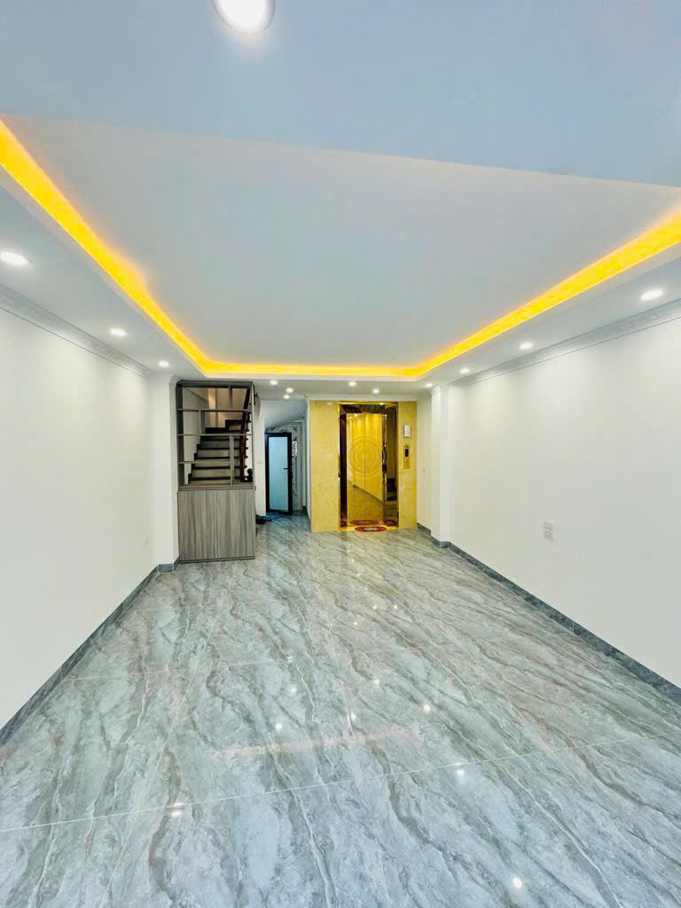 NHÀ ĐẸP PHỐ VIP BỒ ĐỀ– THANG MÁY – NGÕ NÔNG – 10M Ô TÔ TRÁNH 50M NHỈNH 10TỶ