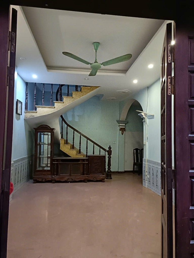 Chính chủ bán đất tặng nhà 56m 3 tầng dùng tốt phố Quang Trung, Hà Đông, Chỉ hơn 100tr/1m