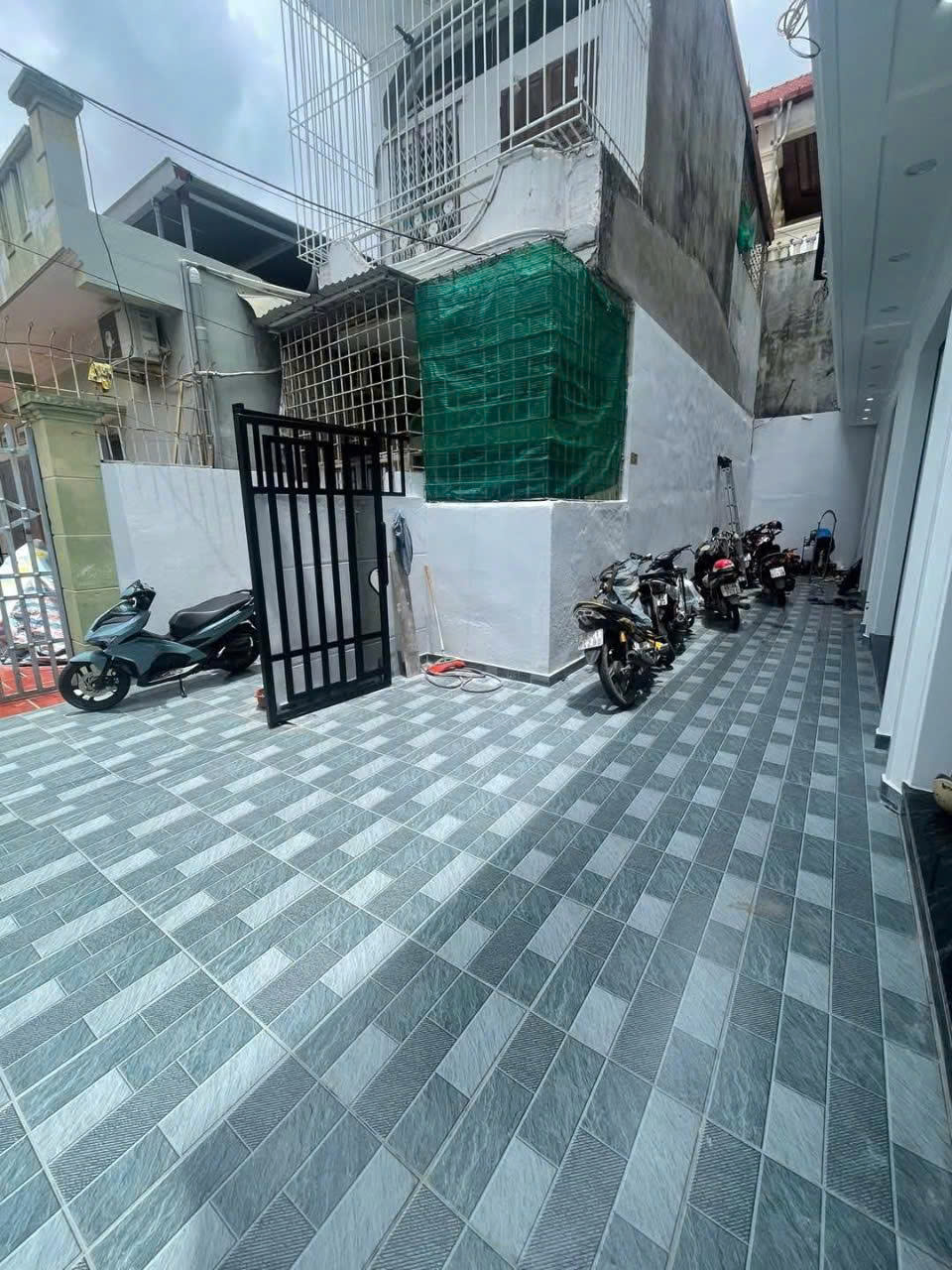 Bán Nhà đẹp, giá tốt 3 Tầng Đã Hoàn Thiện Tại Khu Nam Phát 1 – Trung Tâm Hải Phòng – Gần Văn Cao & Lạch Tray