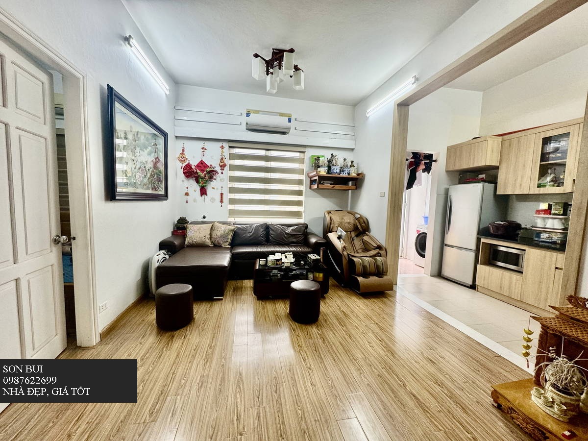 BÁN NHÀ TRUNG CƯ CẦU GIẤY - LÔ GÓC - THANG MÁY – 60m2x4.x tỷ