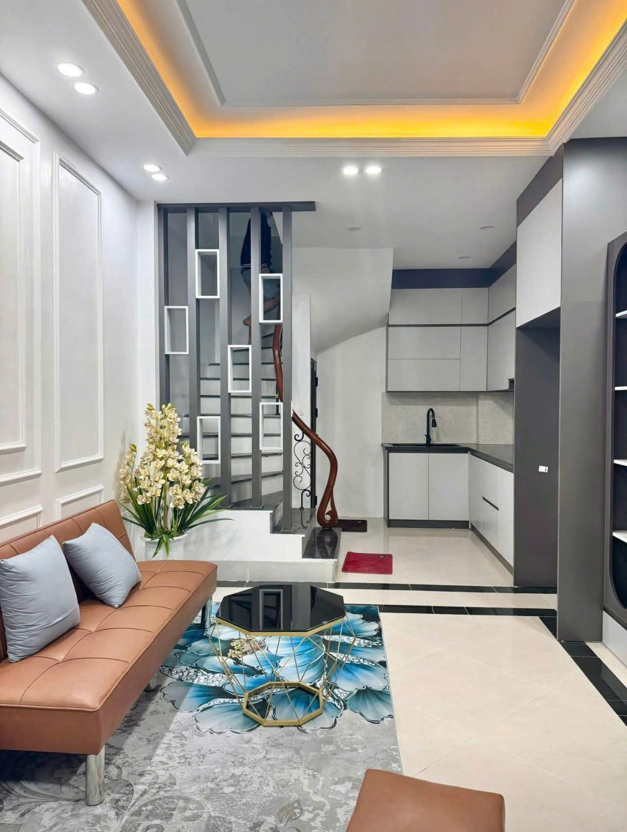 Nhà Tây Mỗ, sát Vinsmart City 5 Tầng, 3 ngủ, 4 wc, full nội thất giá tốt