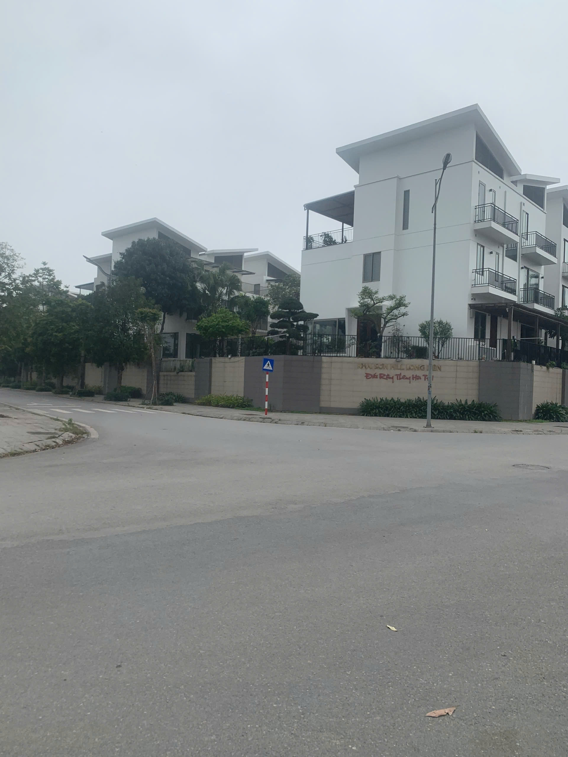 NHÀ ĐẸP - GIÁ TỐT - Vị Trí Đắc Địa Tại Phố Gia Quất, Phường Thượng Thanh, Quận Long Biên, Hà Nội