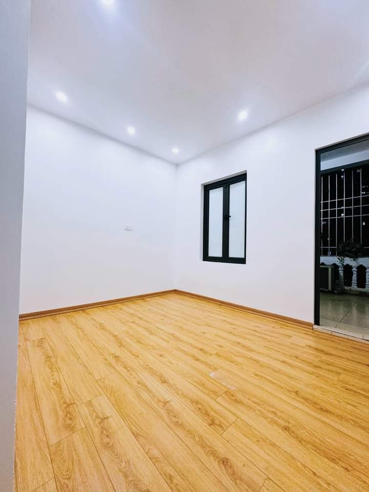 Cho thuê chung cư t4, dt 35m², 1 ngủ, 1 khách bếp, 1 wc, ban công giá thuê 5.5 triệu tại t4 số 46 ngõ 235 Phố Yên Hòa, phường Yên Hòa, Cầu Giấy, Hà Nội