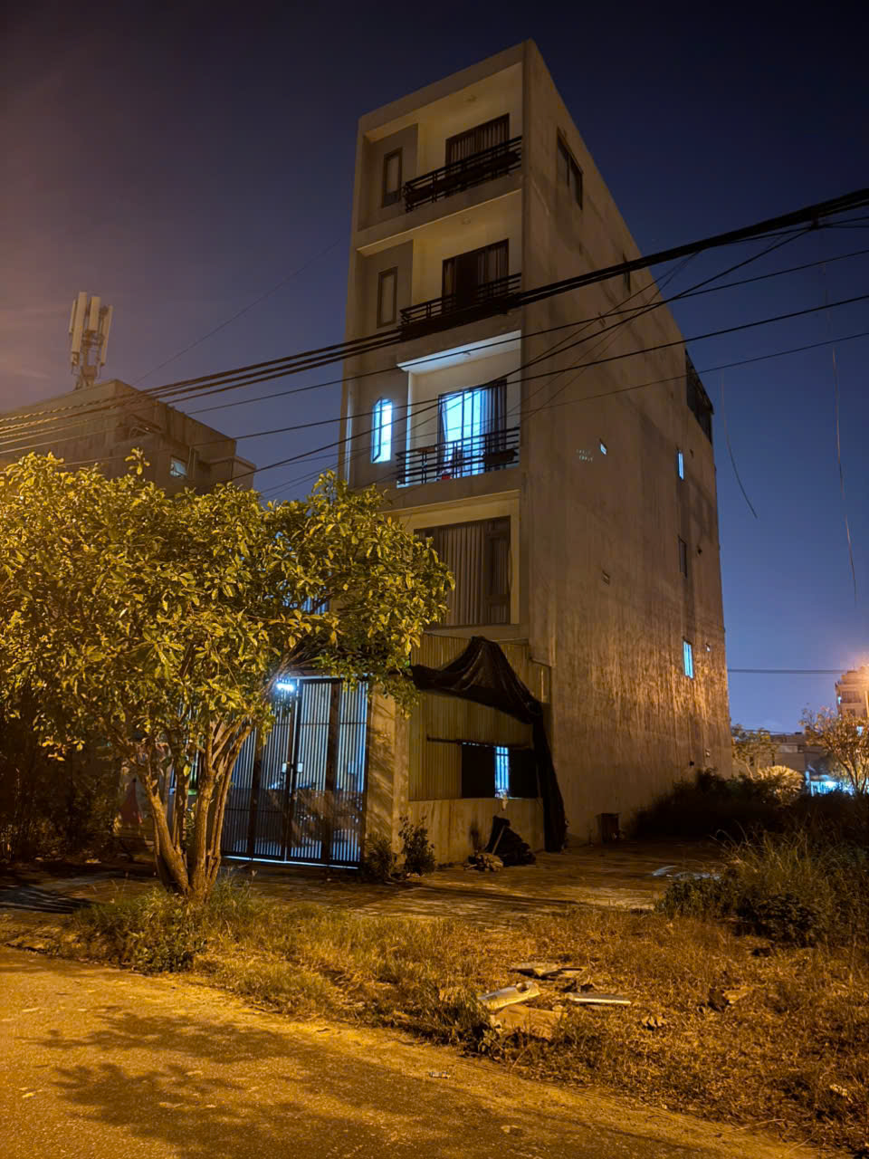 + Chính Chủ Đất Hoà Xuân, vị trí đẹp, sát lô góc giao nhau 2 đường 10,5m lề 5m, nối sang đảo kim cương và thông sophau