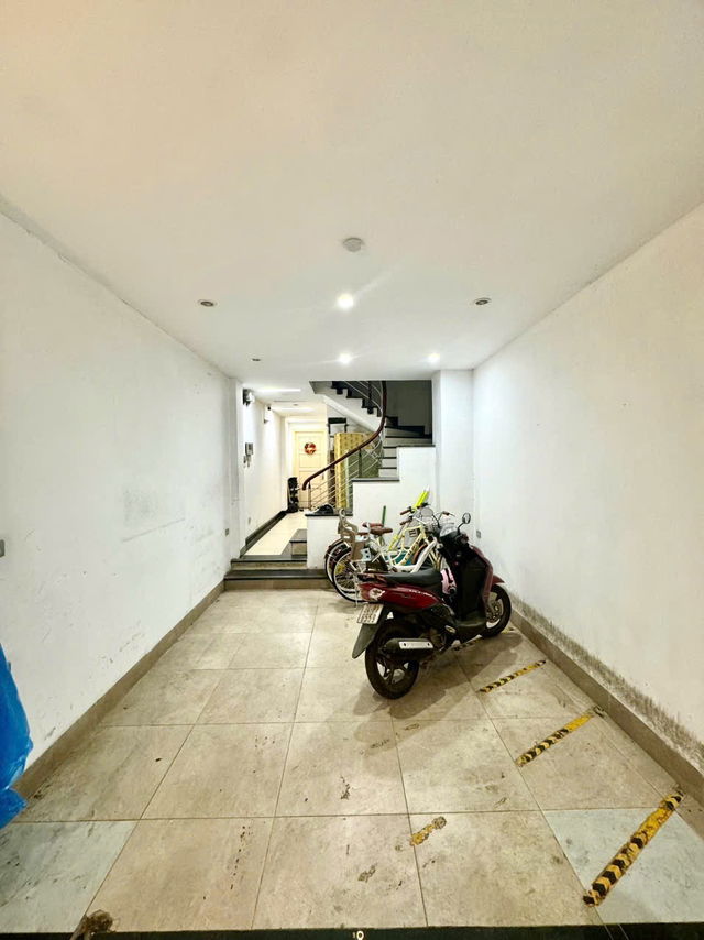 Bán nhà thái thịnh - đống đa ,6 tầng , thang máy, diện tích 50m2, 20m ra phố Yên Lãng, sổ đỏ , 14.8 tỉ