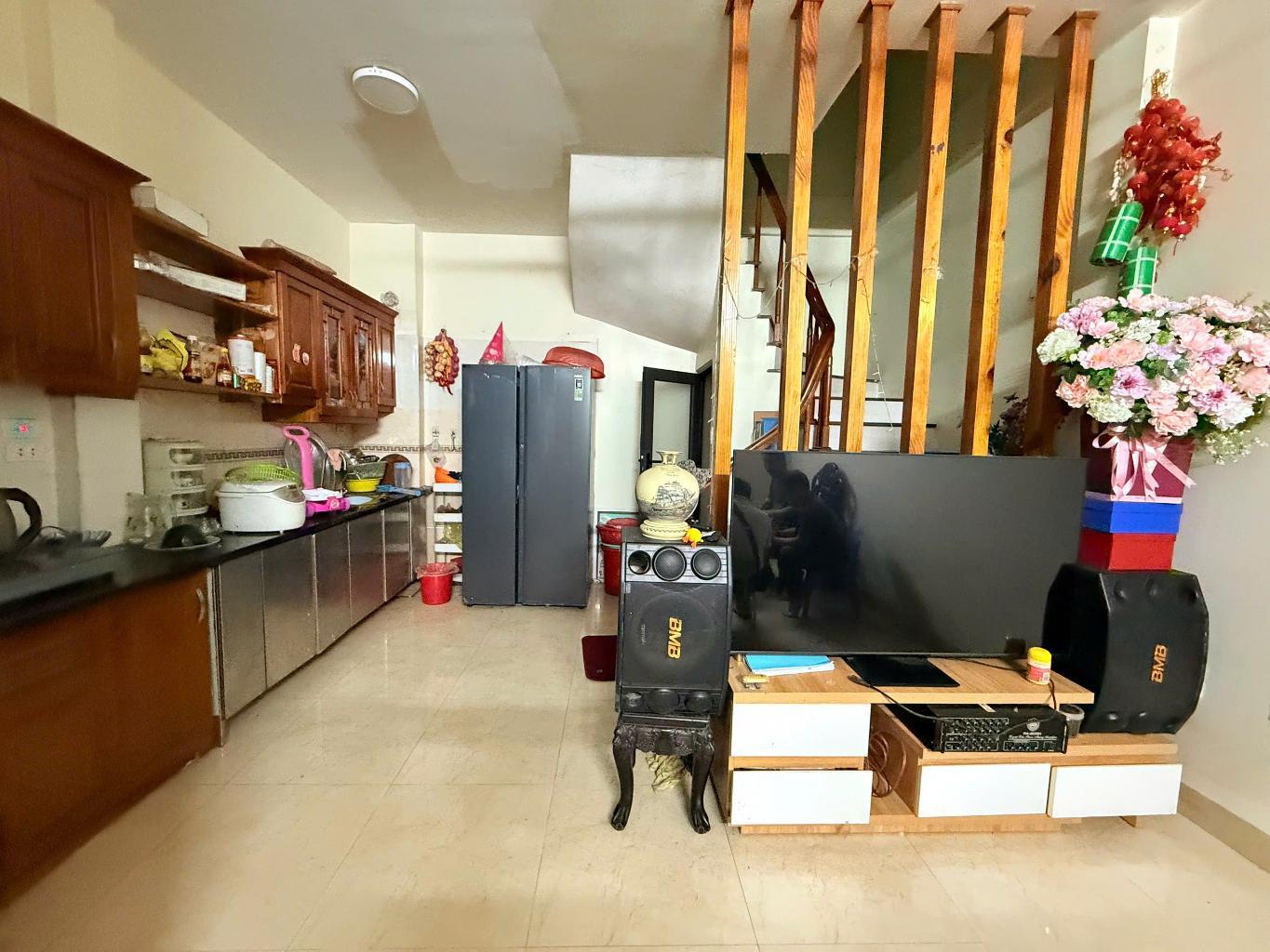 BÁN NHÀ ĐỊNH CÔNG, Ô TÔ ĐỖ CỬA, DT 42M2, 7 TỶ