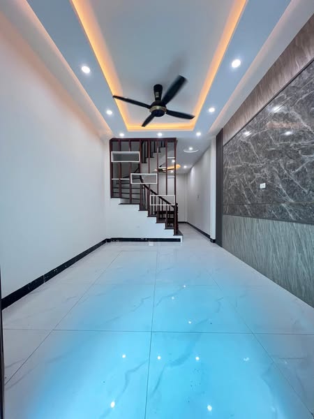 Nhà Tiền Yên, Hoài Đức, 3km Vinsmart City 42M 4 Tầng, 4 ngủ, full đồ, ô tô đỗ gần nhà giá 3.8 tỷ