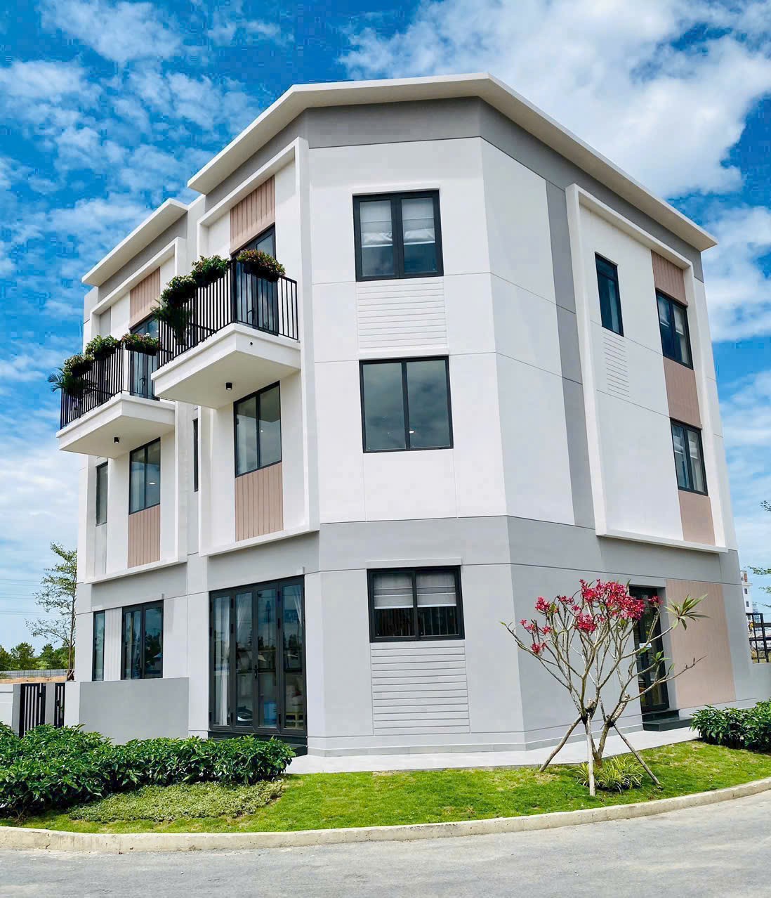 Nhà Ở Xã Hội Mà Như Nhà Phố Cao Cấp