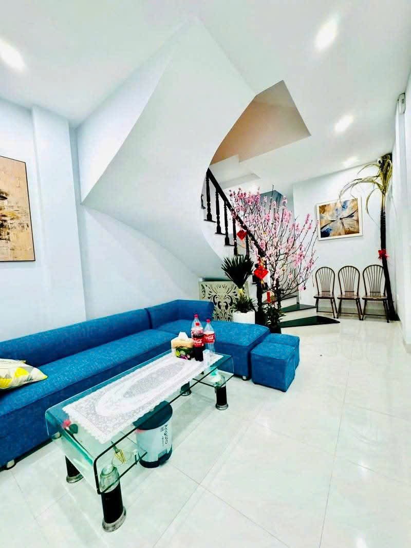 TT ĐỐNG ĐA - DÂN XÂY - KCBT CHẮC CHẮN - Ô TÔ ĐỖ CỬA - GẦN PHỐ - Ô CHỜ THANG MÁY - FULL NỘI THẤT.