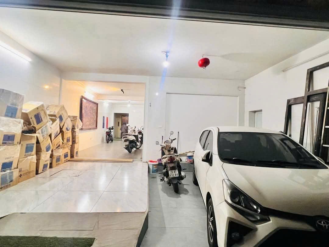 SIÊU PHẨM TÂY HỒ DIỆN TÍCH RỘNG, MẶT TIỀN LỚN - Ô TÔ VÀO NHÀ - CỰC GẦN PHỐ - THANG MÁY XỊN - KINH DOANH