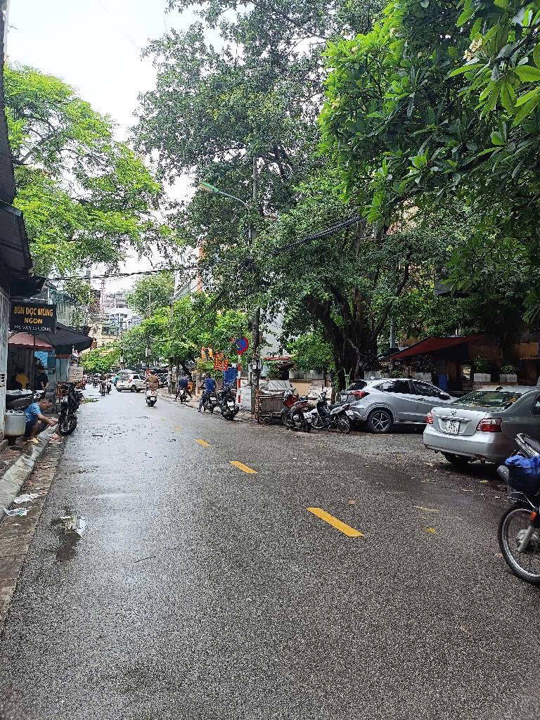 Cần bán nhà tại Văn Chương Đống Đa, ô tô tránh, kinh doanh, quá hiếm DT25m 4T hơn 6tỷ.