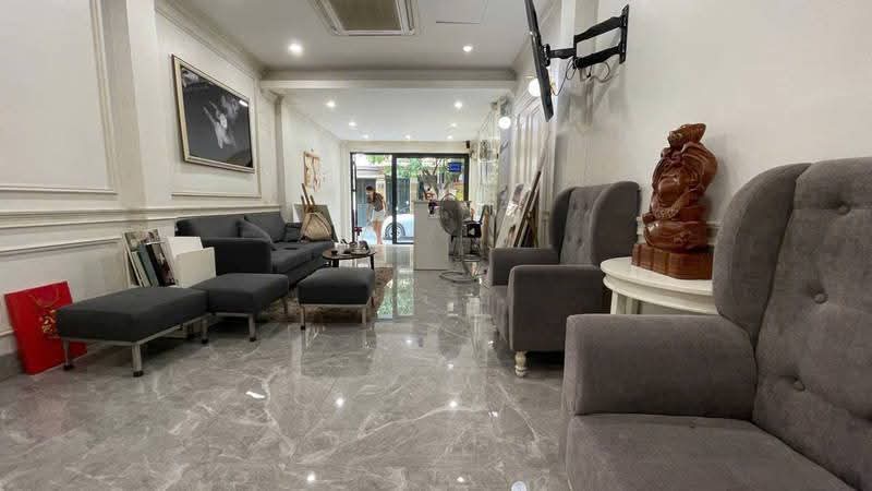 SIÊU PHẨM THÁI THỊNH – 7 TẦNG THANG MÁY – NGÕ TO – VỈA HÈ RỘNG – KINH DOANH ĐỈNH