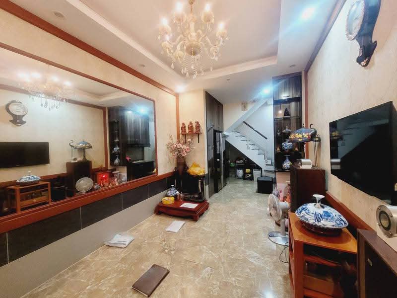 Bán nhà Tôn Đức Thắng – 25m² x 5 tầng , chỉ nhỉnh 7.5 tỷ