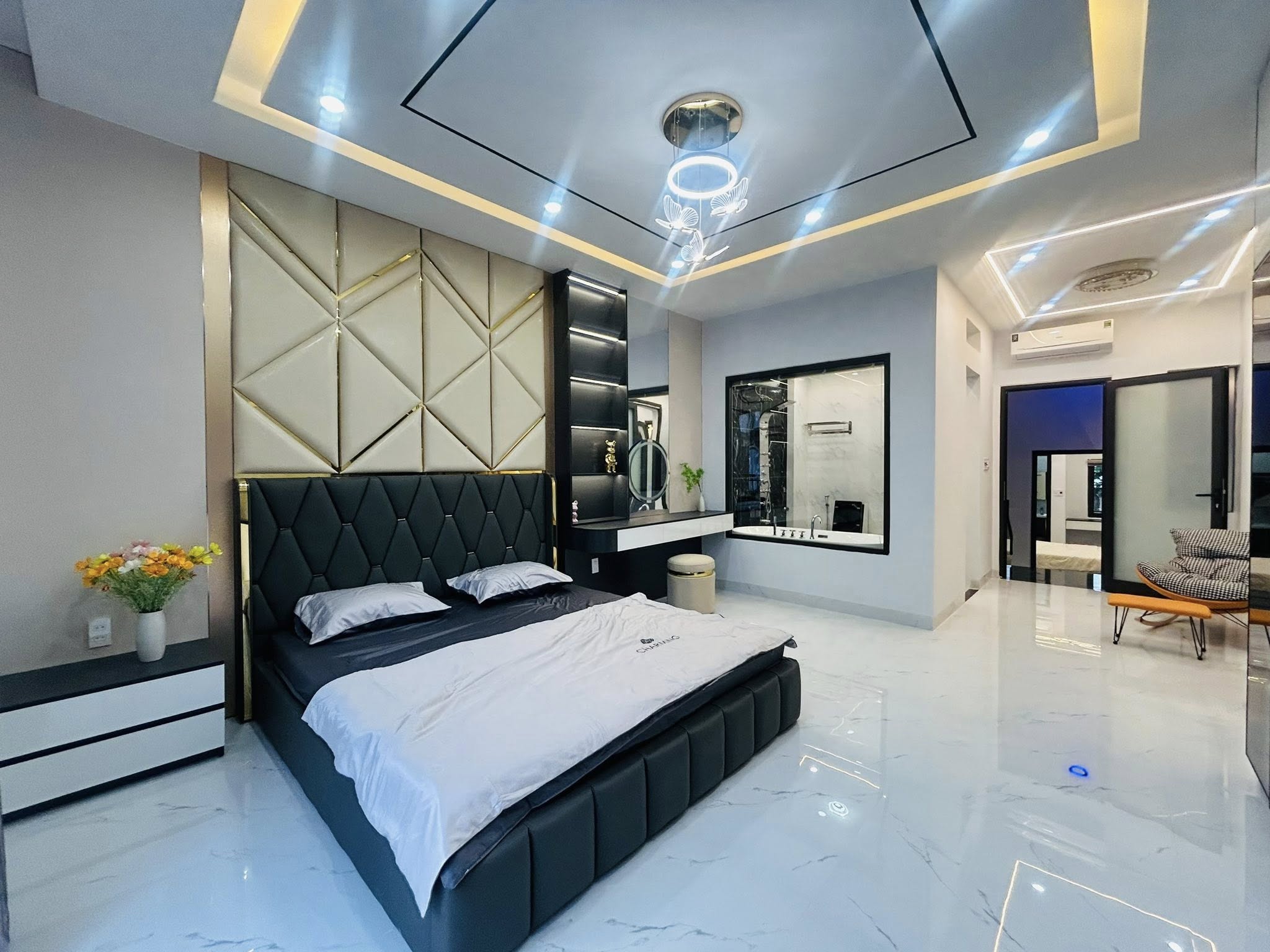 Bán nhà Biệt thự khu vực Phương Liệt, Thanh Xuân, ngõ ô tô, 2 mặt ngõ, sân vườn cà phê, 134m2, gần ĐH Bách Khoa, ở hưởng thụ, 18.2 tỷ