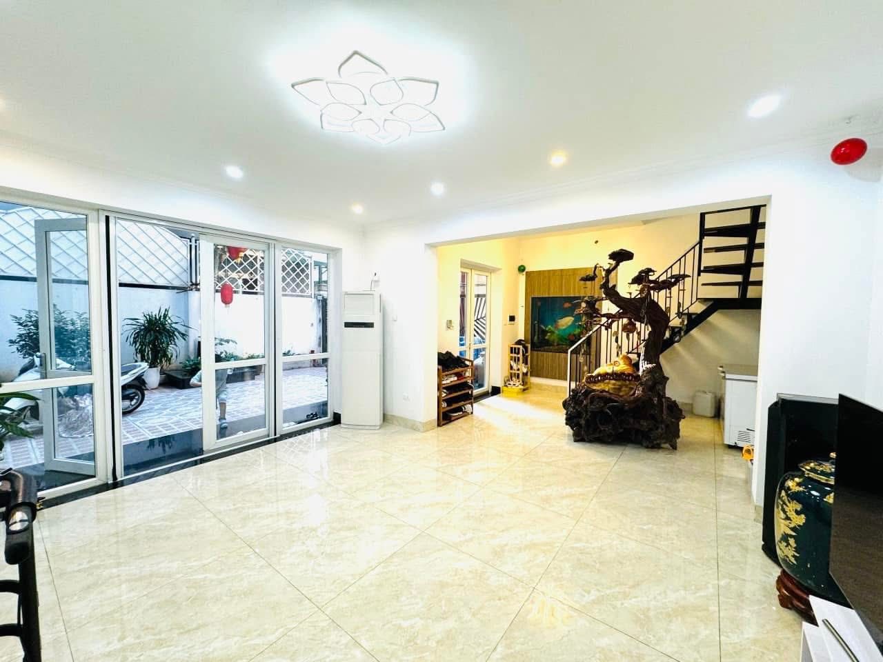 57m2
