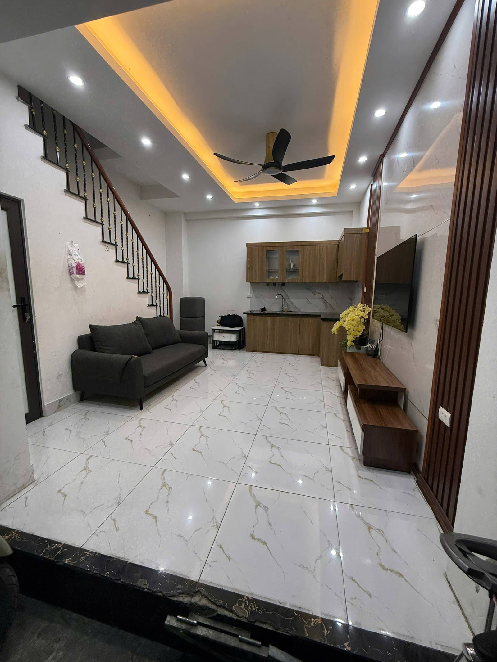 NHÀ ĐẸP – NGÕ THÔNG – 15M RA PHỐ – GẦN CÔNG VIÊN – FULL TIỆN ÍCH QUANH NHÀ
