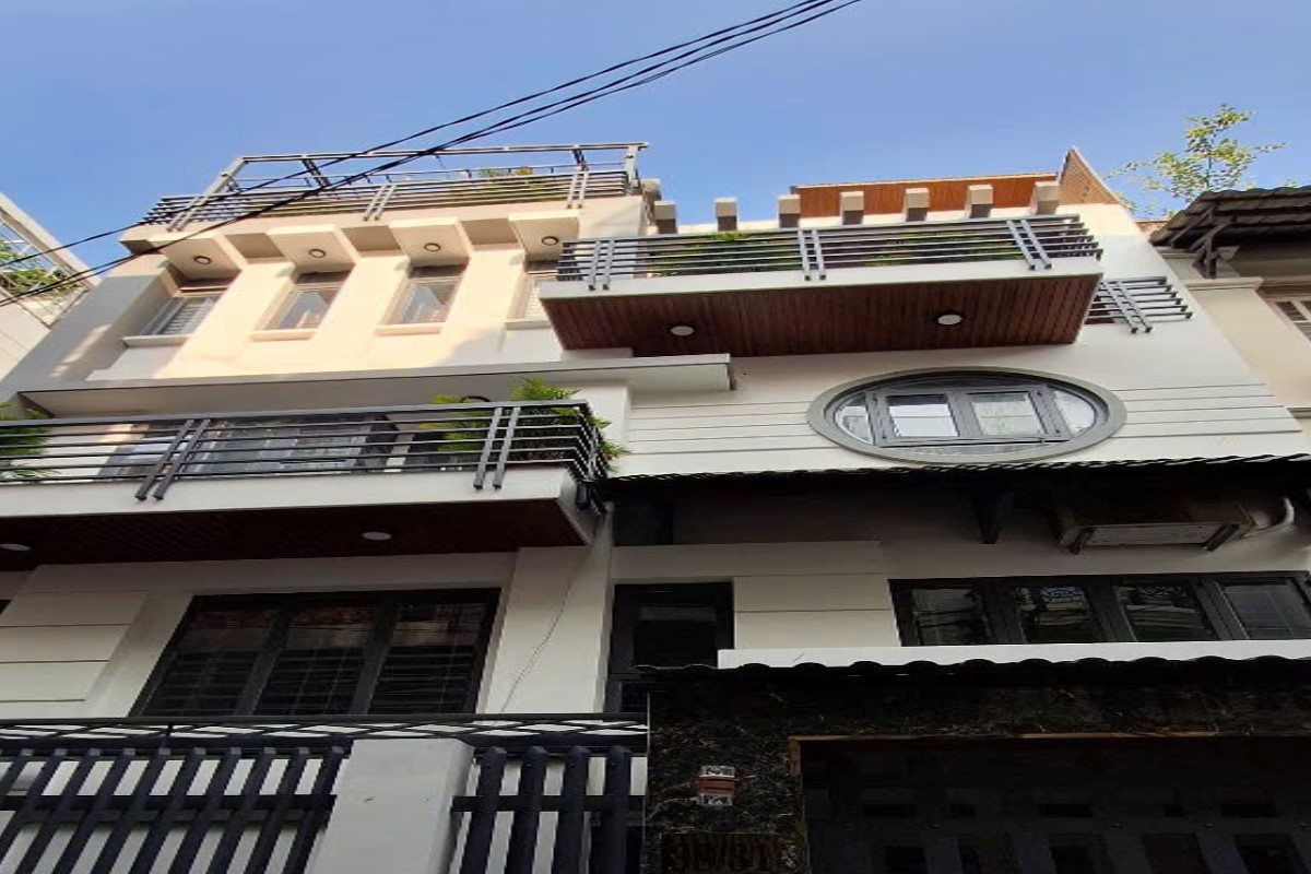 Hoa Đào, Phú Nhuận, bán nhà 3 tầng ở ngay, gần phố ẩm thực, sổ hồng riêng !