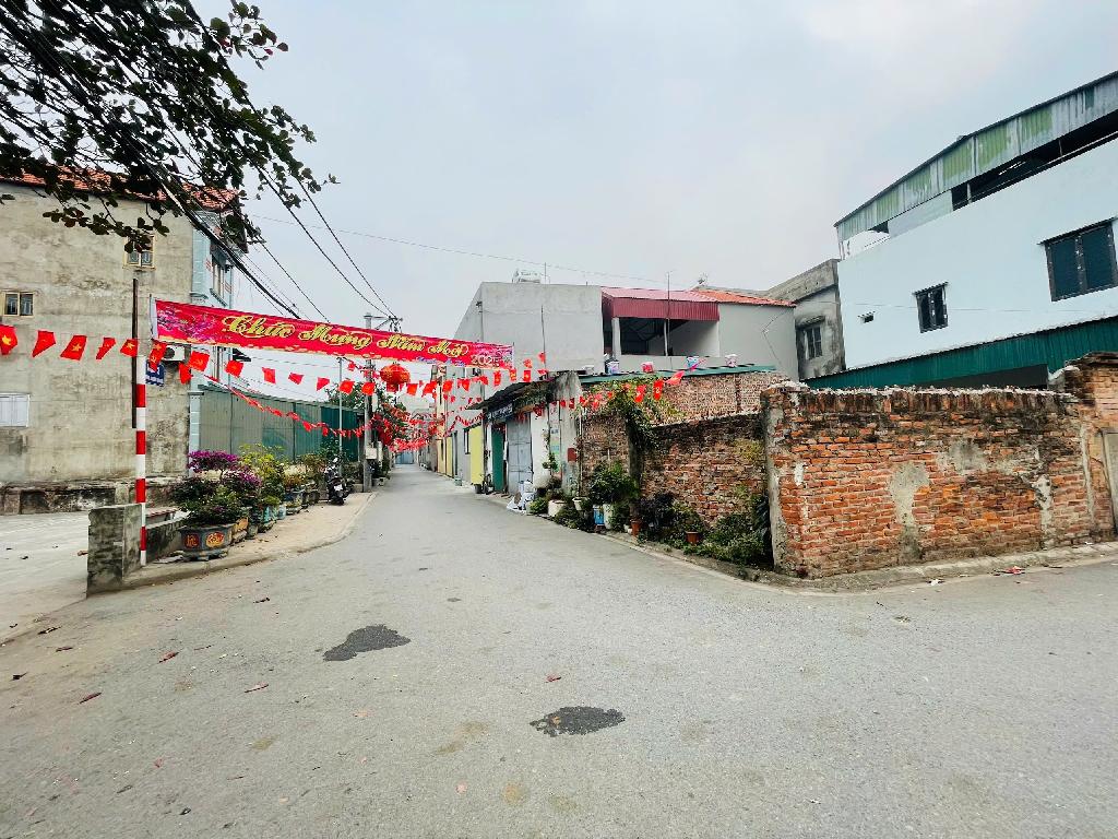 Lan Hương cần bán mảnh Đất 2 mặt ngõ trung tâm DƯƠNG QUANG, ô tô tránh, trục chính.