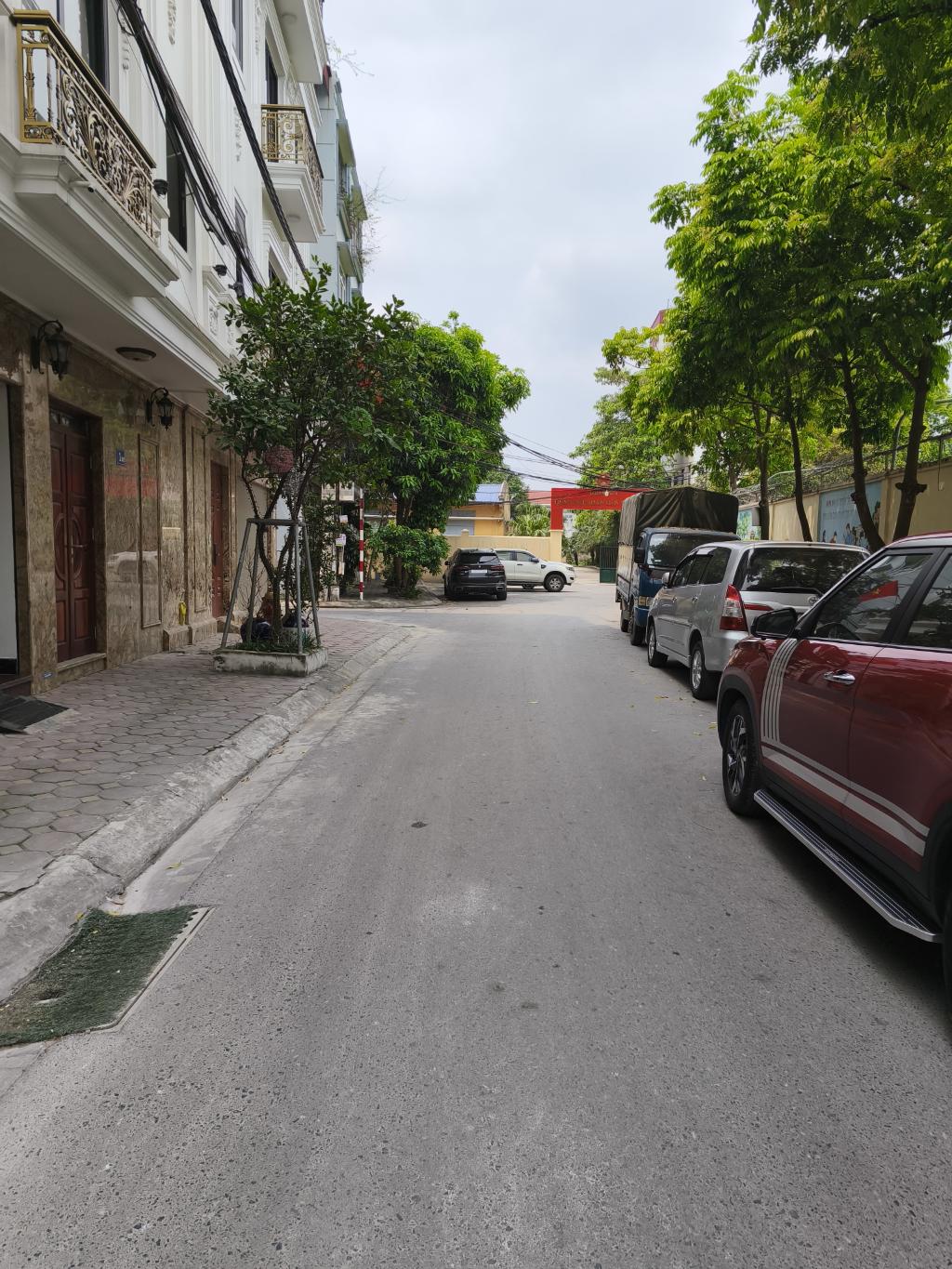 SIÊU PHẨM VỪA LÊN KỆ - 7 TẦNG THANG MÁY - LÔ GÓC - Ô TÔ TRÁNH - VỈA HÈ - KHU QUÂN ĐỘI DÂN TRÍ CAO.