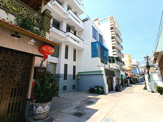 BÁN NHÀ- HẺM XE TẢI - KINH DOANH DỊCH VỤ