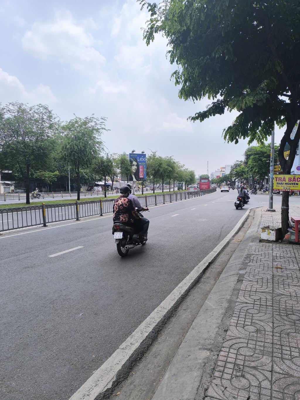 MẶT TIỀN KHỦNG LONG – KINH DOANH SẦM UẤT – DÒNG TIỀN 600TR/NĂM – CHÍNH CHỦ 1 ĐỜI – NỞ HẬU PHONG THỦY