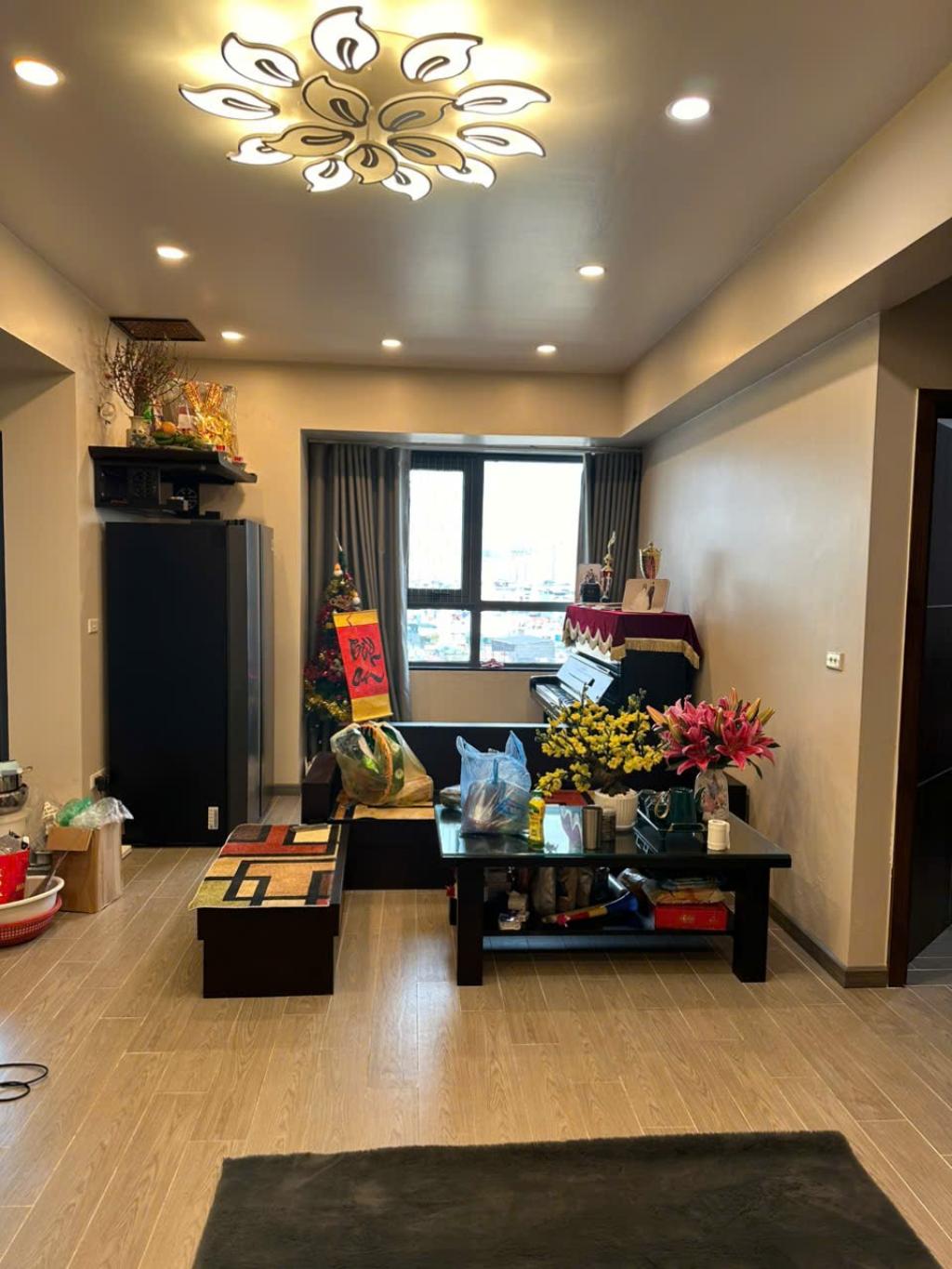 (Tin thật 100%) CH 72m2 x 2PN có lốt ô tô ở CC C1 C2 Xuân Đỉnh - Nội thất 350 triệu - BC hướng Đông