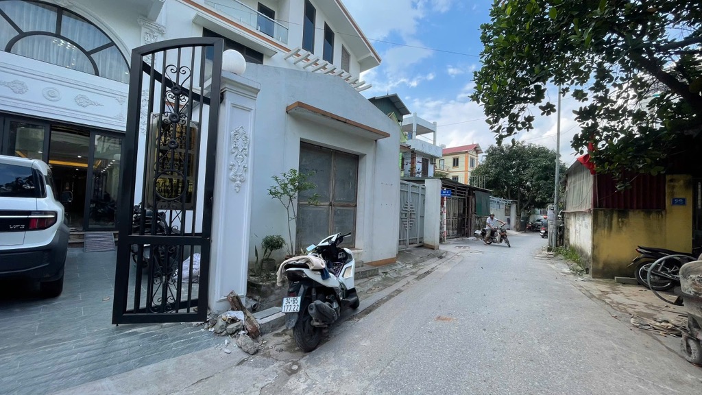 NHÀ MỚI PHỐ TRẠM nhỉnh 19 tỷ NGÕ Ô TÔ GARA THANG MÁY,LONG BIÊN HÀ NỘI