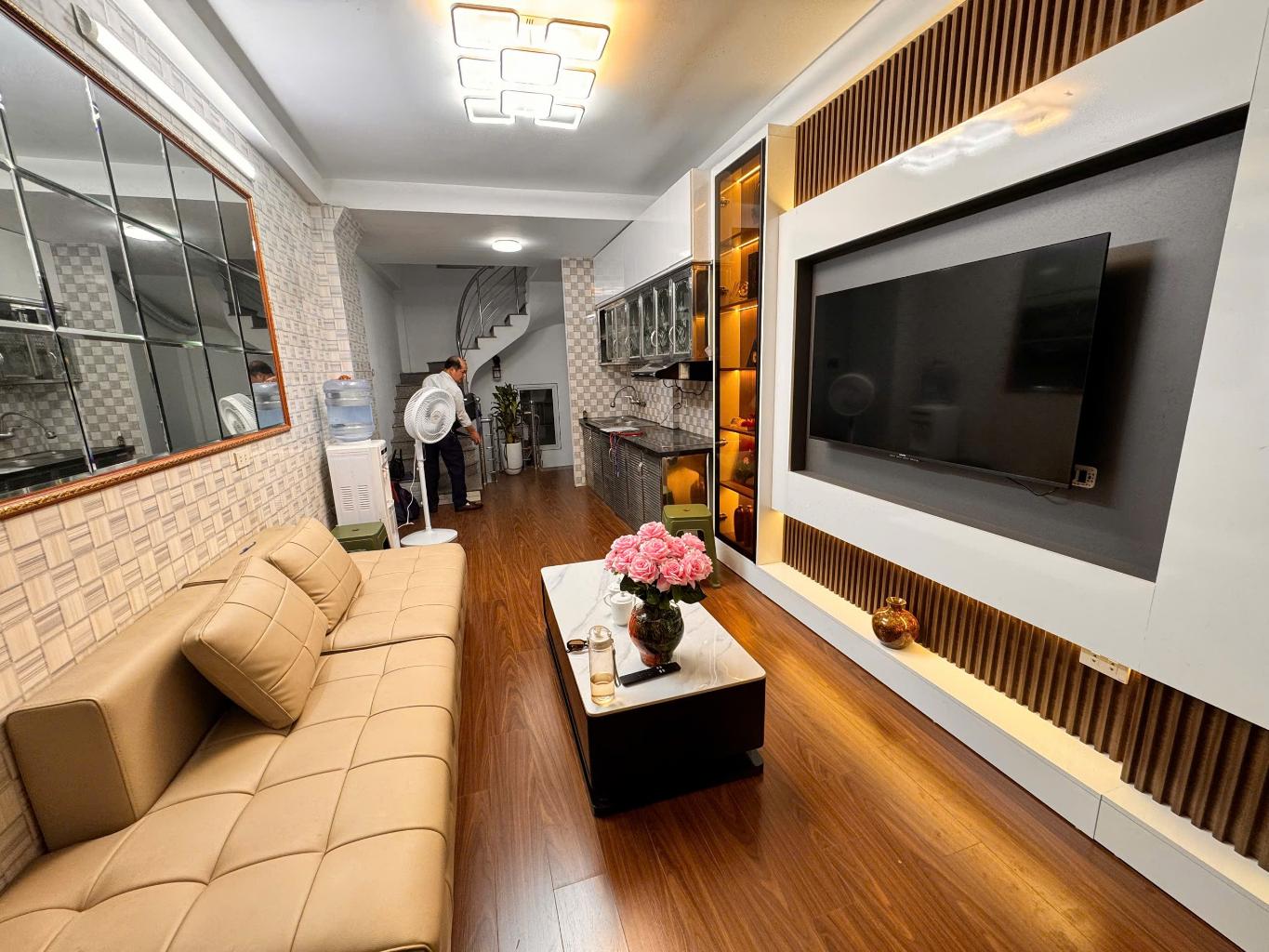 BÁN NHÀ NGÕ 105 XUÂN LA - TÂY HỒ - NGÕ Ô TÔ - GIÁ 9,2 TỶ SỔ ĐỎ CHÍNH CHỦ