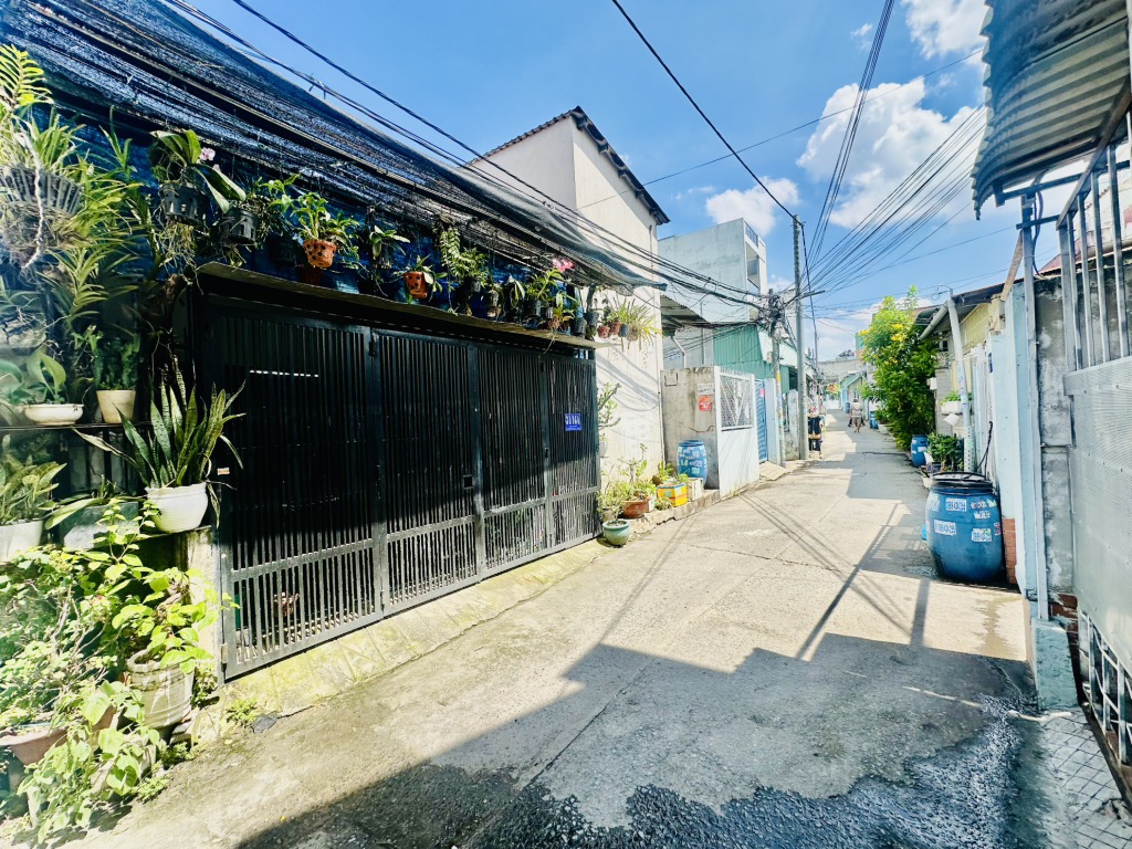 Bán nhà mặt phố Q.9, 60m², 4.6 tỷ, sổ đỏ hoặc Nhà mặt phố Q9, 60m², 2PN, 2WC, 4.6 tỷ, sổ