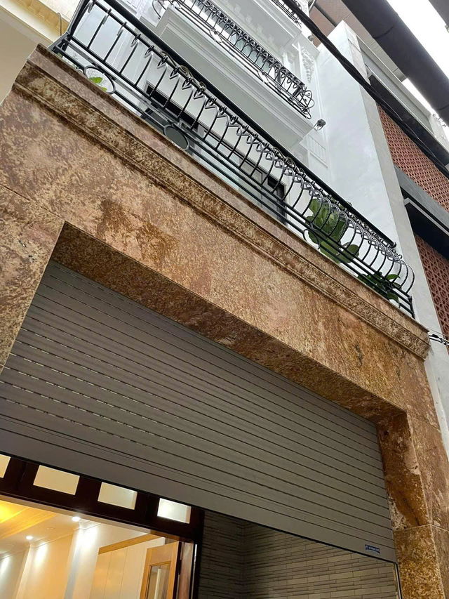 Bán nhà Tam Trinh 60m x 5 tầng. Full nội thất, nhà đẹp lung linh ở luôn, gần ô tô.