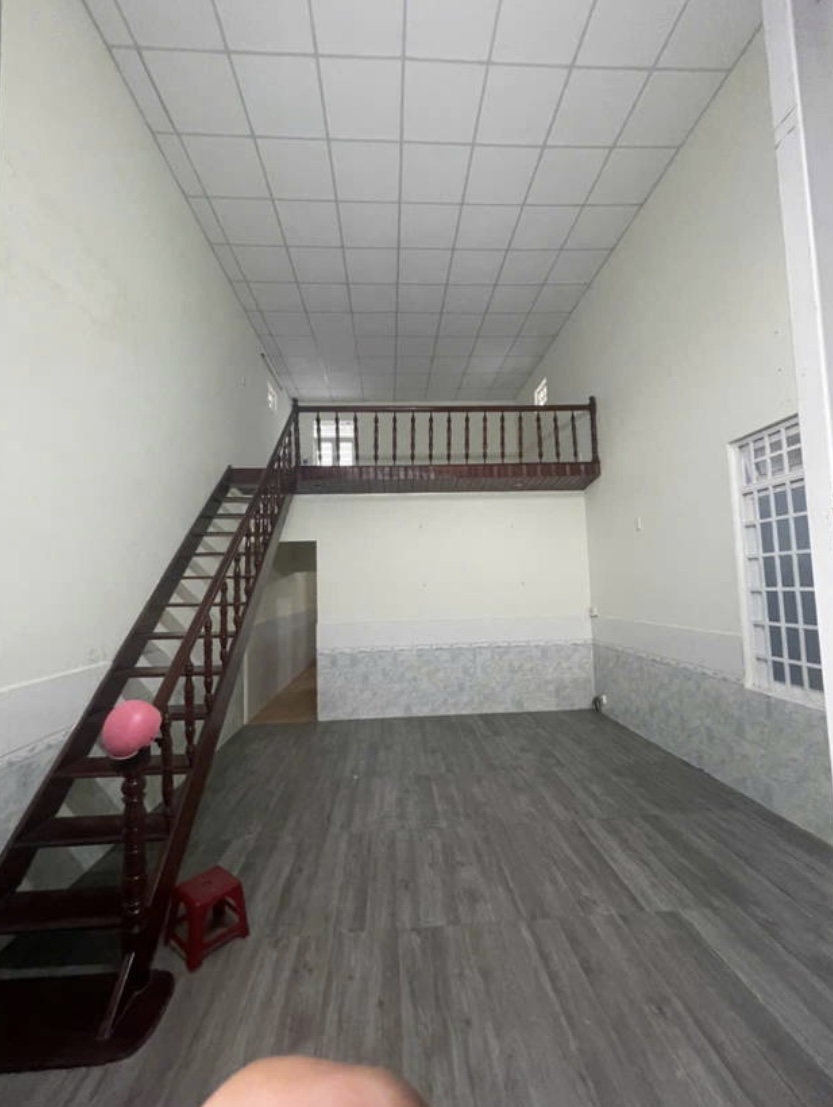 Nhà cấp 4 kiệt oto Phan Tứ . DT:106m , ngang 6m