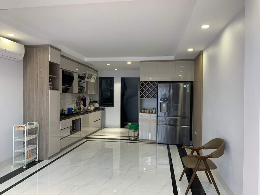 Bán nhà phố Đại Từ, căn góc, nhà mới, gần hồ, gần phố, 31/35, 5T, nhỉnh 6 tỷ