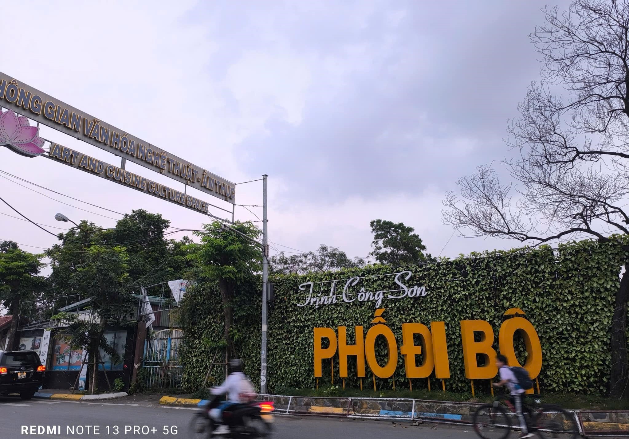 Lô Góc, mảnh đất vàng, ô tô chạy vòng quanh, Phú Thượng, Tây Hồ, mặt tiền 8,6m lý tưởng. Gara – K/D. Ciputra