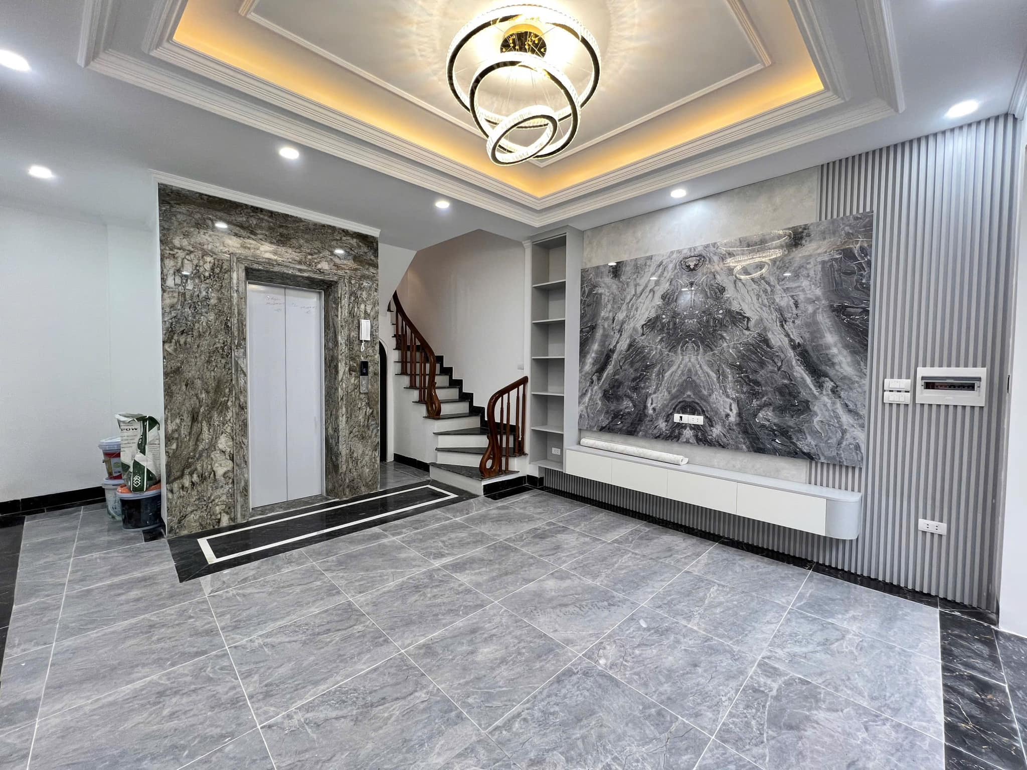 BÁN NHÀ MỚI KINH KOONG PHỐ KHƯƠNG ĐÌNH, THANH XUÂN - 6 TẦNG THANG MÁY XỊN - NGÕ NÔNG GẦN PHỐ - GIÁ 8.X TỶ