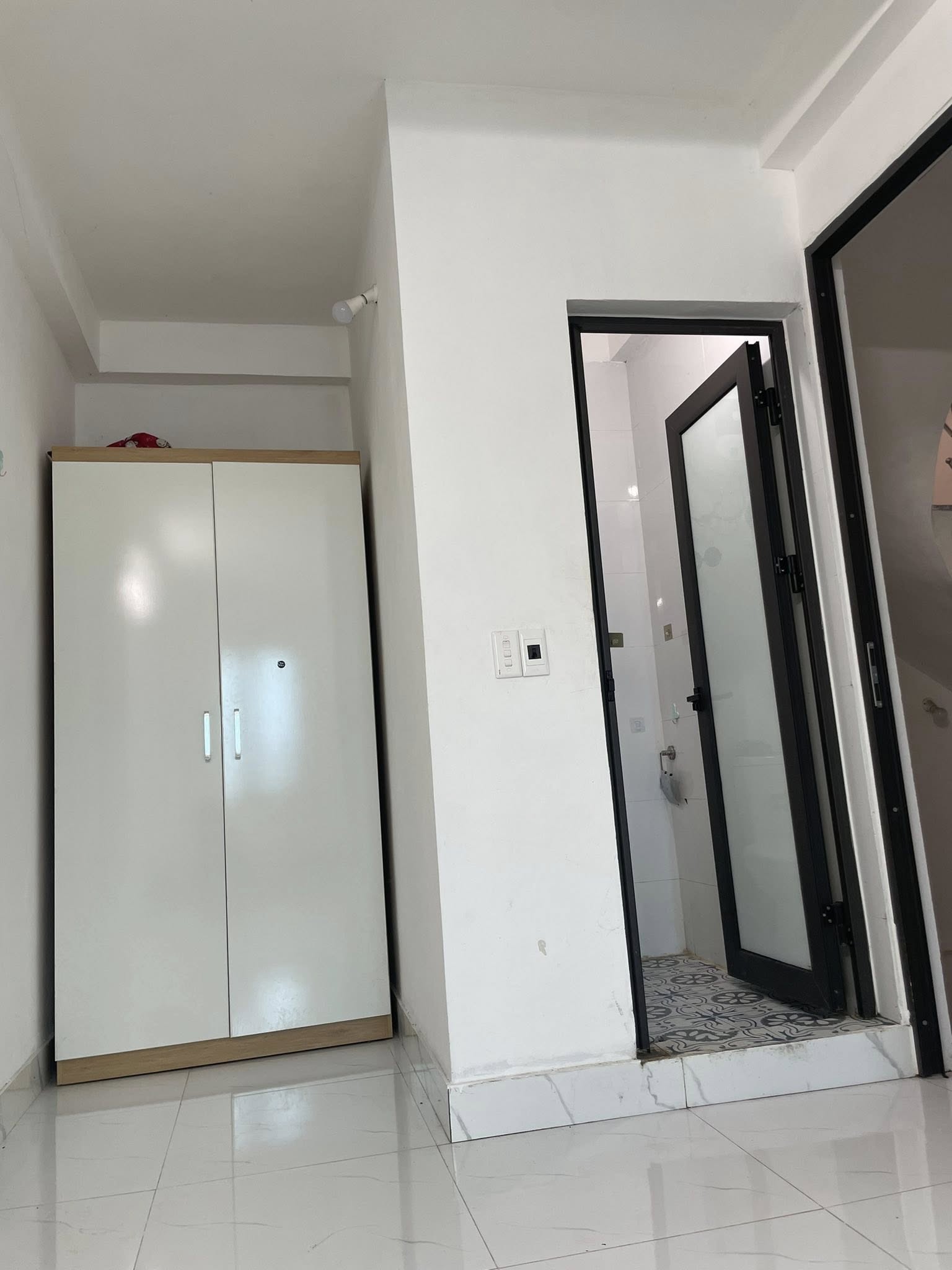 Cho thuê căn hộ ngõ 214 Nguyễn Xiển, Thanh Xuân, tầng 4 giá 3tr2