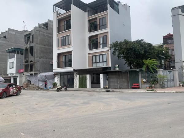 NGỌC THỤY 15 tỷ 60m MẶT TIỀN 5m THANG MÁY,VỈA HÈ Ô TÔ,VIEW CÔNG VIÊN,LONG BIÊN